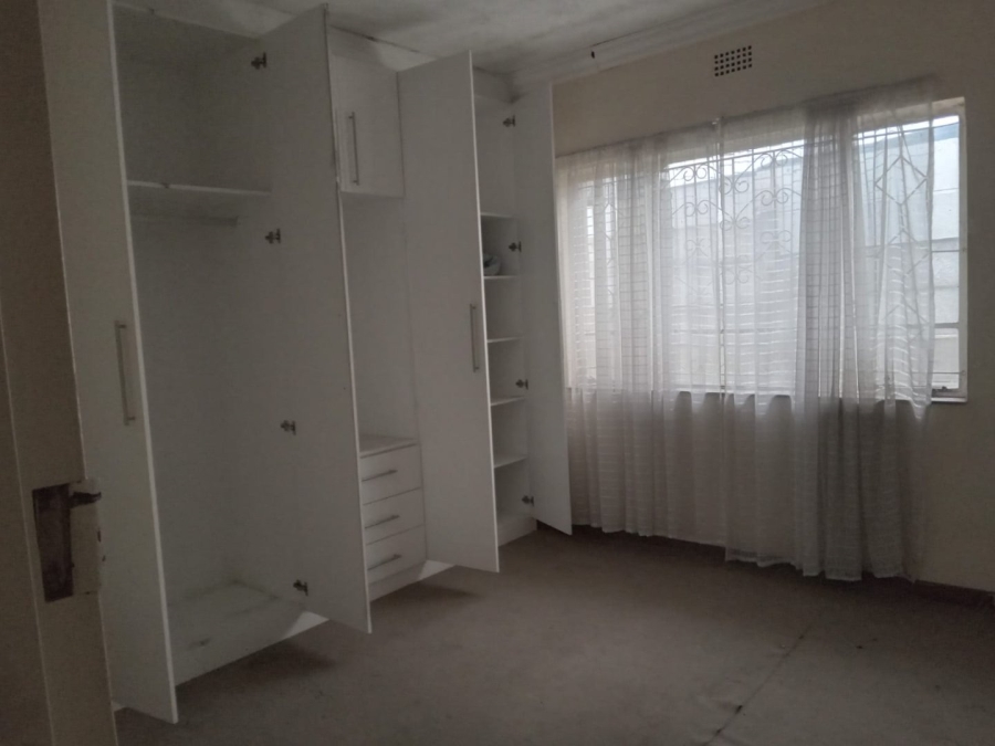 To Let Commercial Property for Rent in Eikendal Western Cape